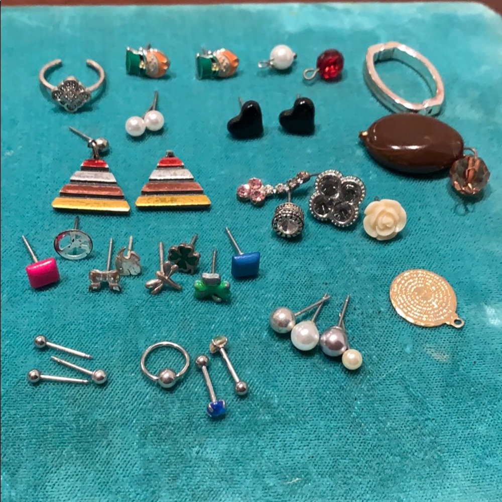 Earring and mixed lot🟣